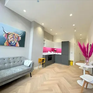 Apartamento Luxury Reno'd 1 Bed Nr Bruntsfield & The Meadows, Edimburgo