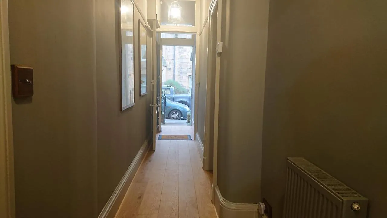Roseneath Apartment Edinburgh 0*,